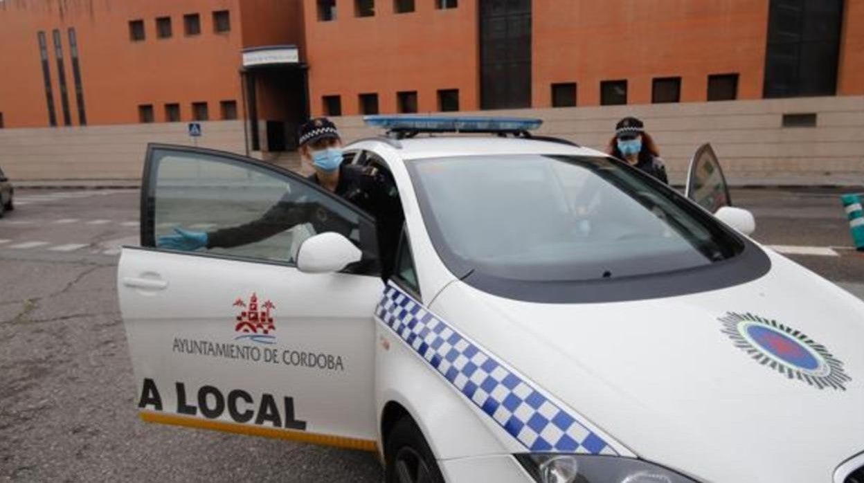 Agentes de la Policía Local de Córdoba en una imagen de archivo