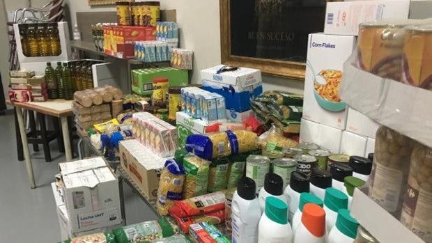 El Buen Suceso de Córdoba recoge casi 900 kilos de alimentos e higiene para los necesitados de San Andrés