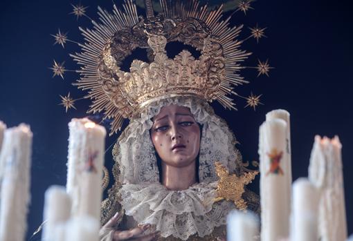 María Santísima de la Caridad, en su palio