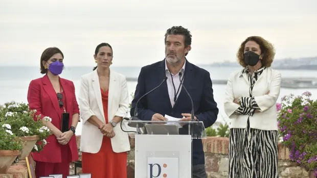 El director de ABC, Julián Quirós, recibe la Medalla de Honor de la Asociación de la Prensa de Málaga
