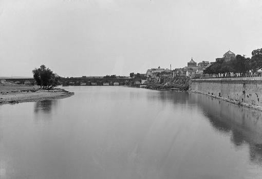 Vista del Guadalquivir desde el actual Balcón del Guadalquivir en 1896