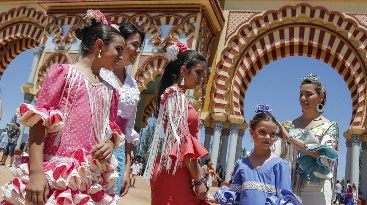 El Ayuntamiento diseña una Feria de Córdoba para 2022 con las mismas atracciones que en 2019