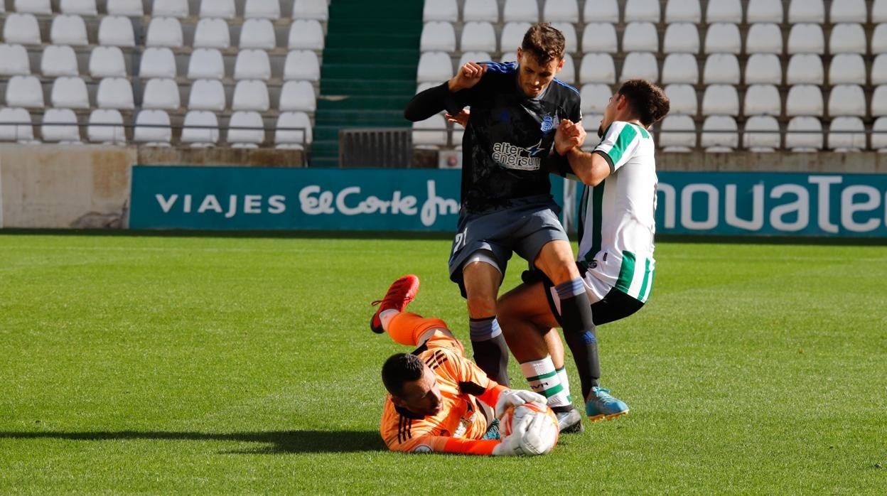 Un choque en el partido del Córdoba B con el Recreativo de Huelva de este miércoles