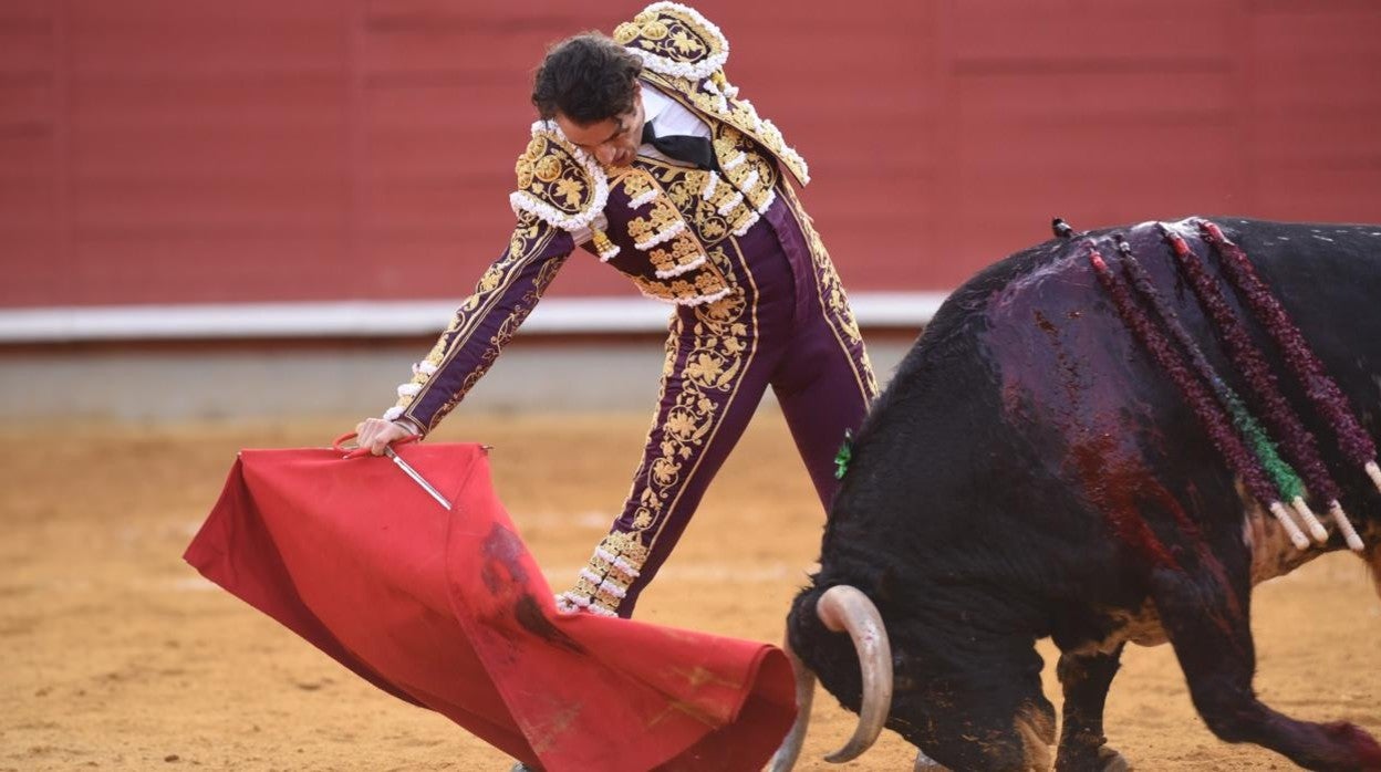 Finito ha cuajado una gran tarde en Montoro, cortando tres orejas