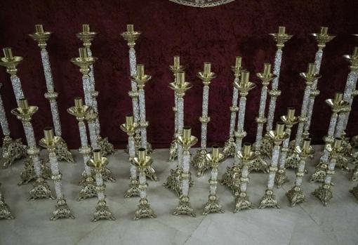 Conjunto de 52 piezas de candelería para cultos