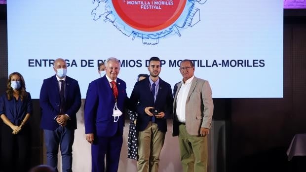 El Festival Catas & Tapas de Córdoba galardona la defensa del vino en la hostelería de calidad