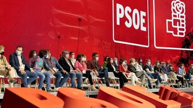Susana Díaz afirma que no quiere que Pedro Sánchez sea generoso con ella sino con España y el PSOE