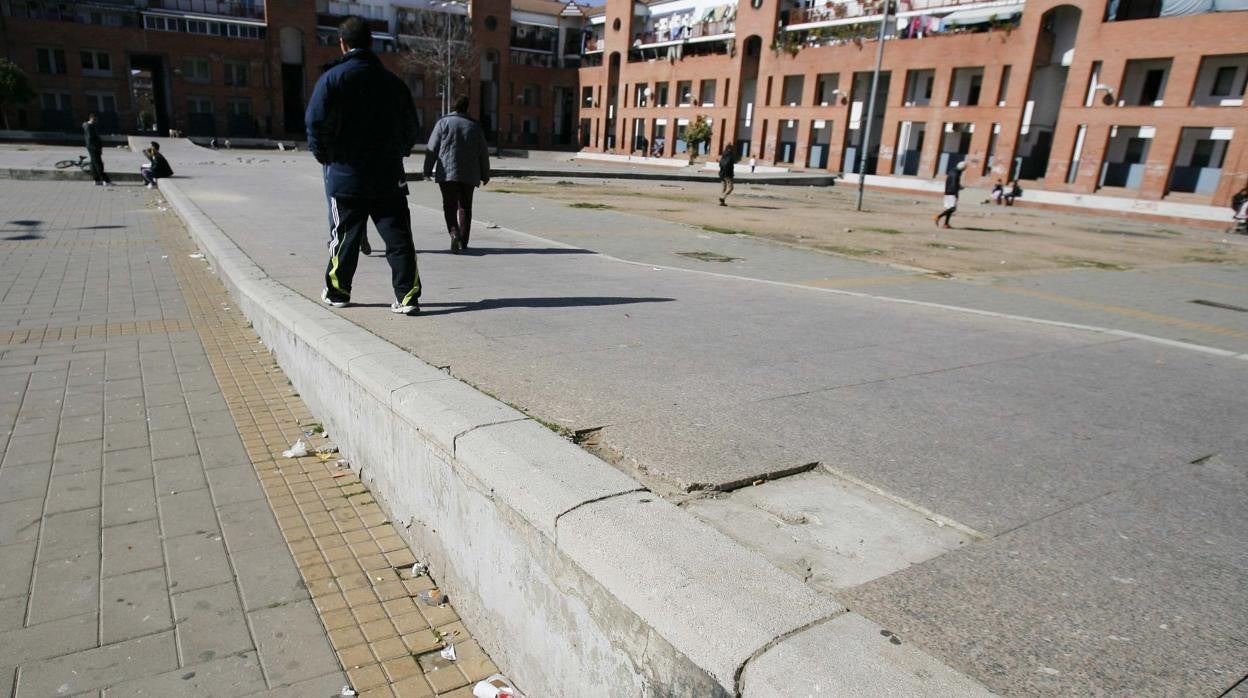 Una reyerta entre dos familias en el barrio de Las Moreras de Córdoba ha acabado con un varón herido por arma blanca