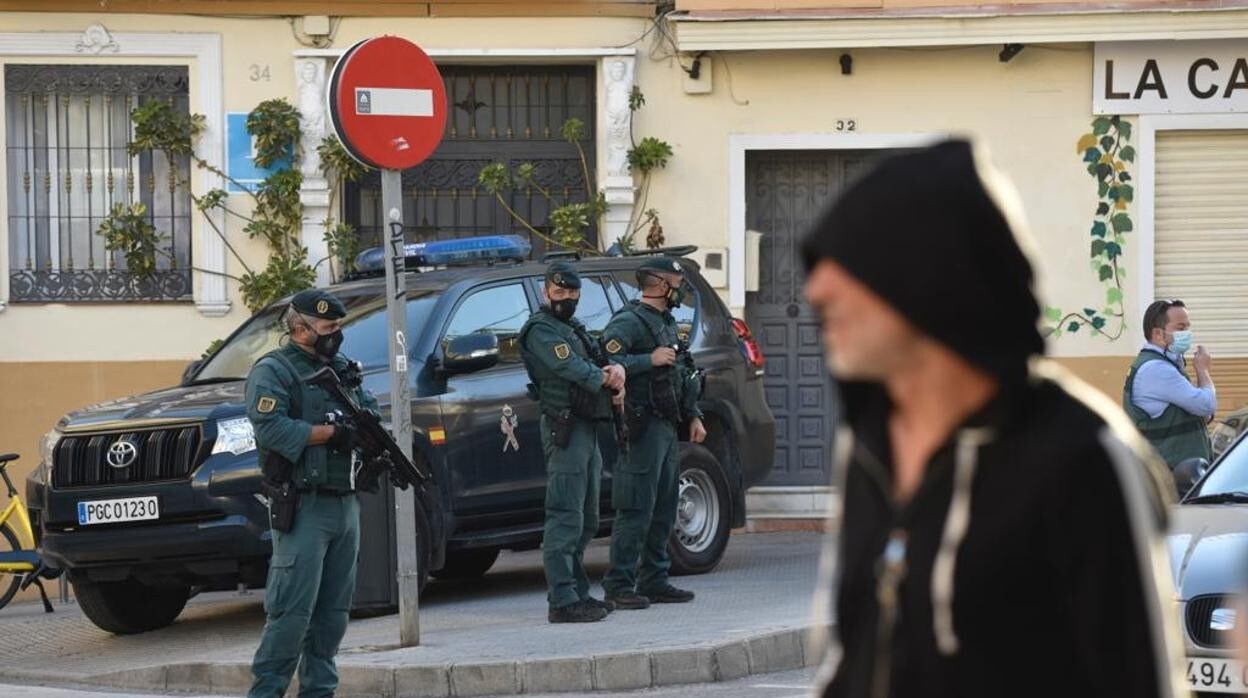 Agentes en el dispositivo desplegado en Málaga