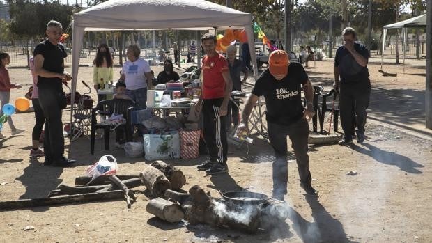 'Cuchará' y paso atrás sin mascarilla en El Arenal