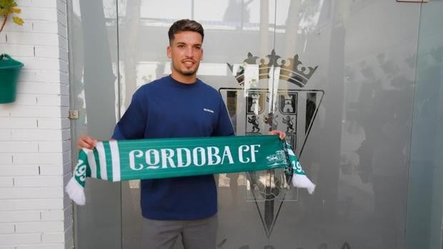 José Alonso bate el récord de victorias en el estreno de un jugador con el Córdoba CF