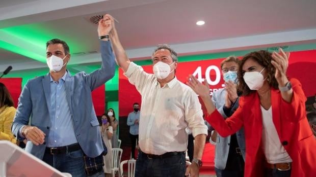 El PSOE plantea restar poder a la Junta y dárselo a los ayuntamientos