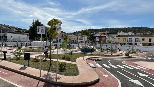 Priego inaugura el mayor parque de tráfico infantil de Córdoba