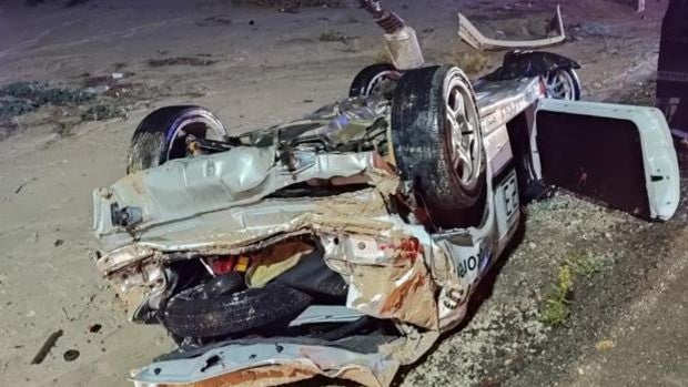 Accidente en Córdoba | Tres heridos, uno de ellos menor, al volcar su coche en la A-318 en Lucena