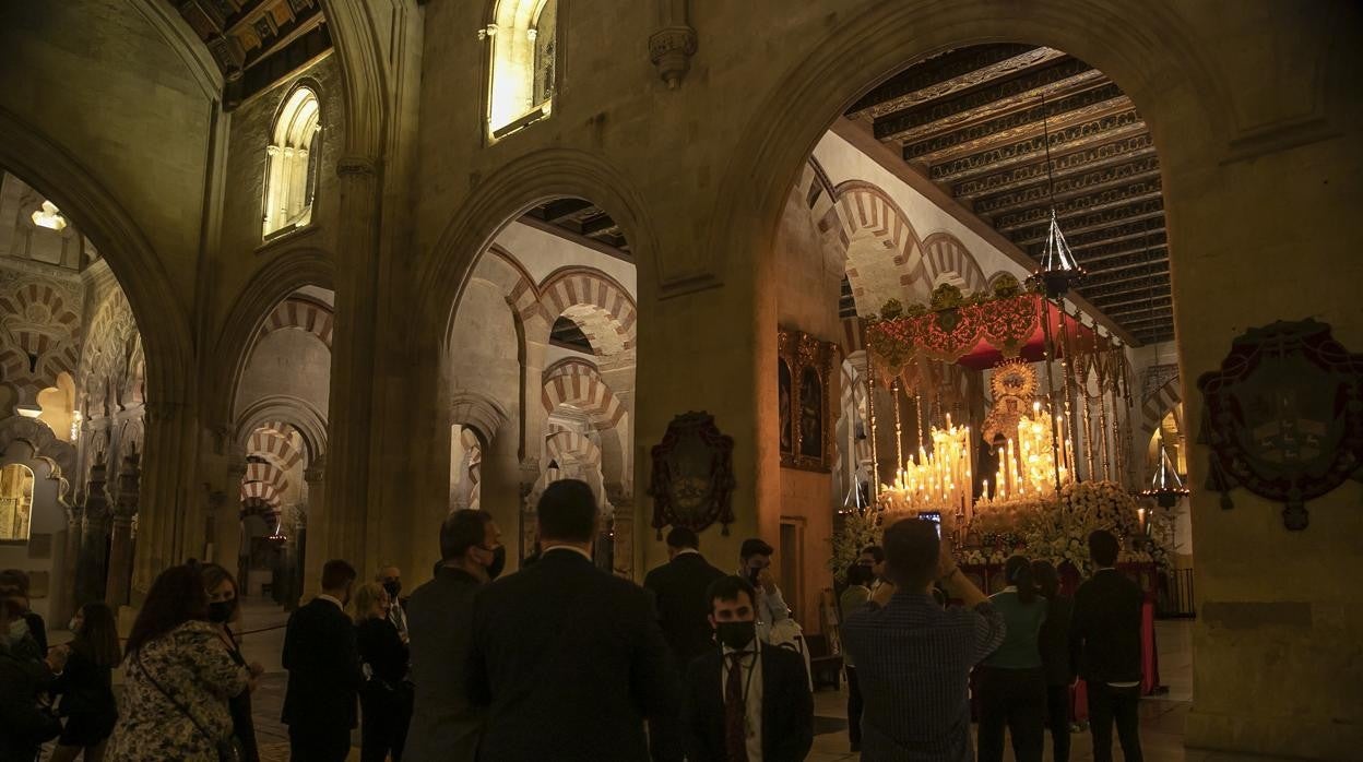 María Santísima de la O, en su palio, el domingo 31 de octubre