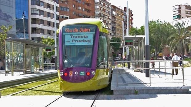 Jaén y Huelva lideran la inversión por habitante frente a Málaga y Sevilla en las cuentas de 2022 de la Junta