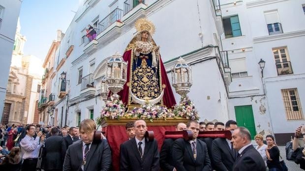 María Santísima de los Dolores recorrerá este viernes el barrio de Santa María