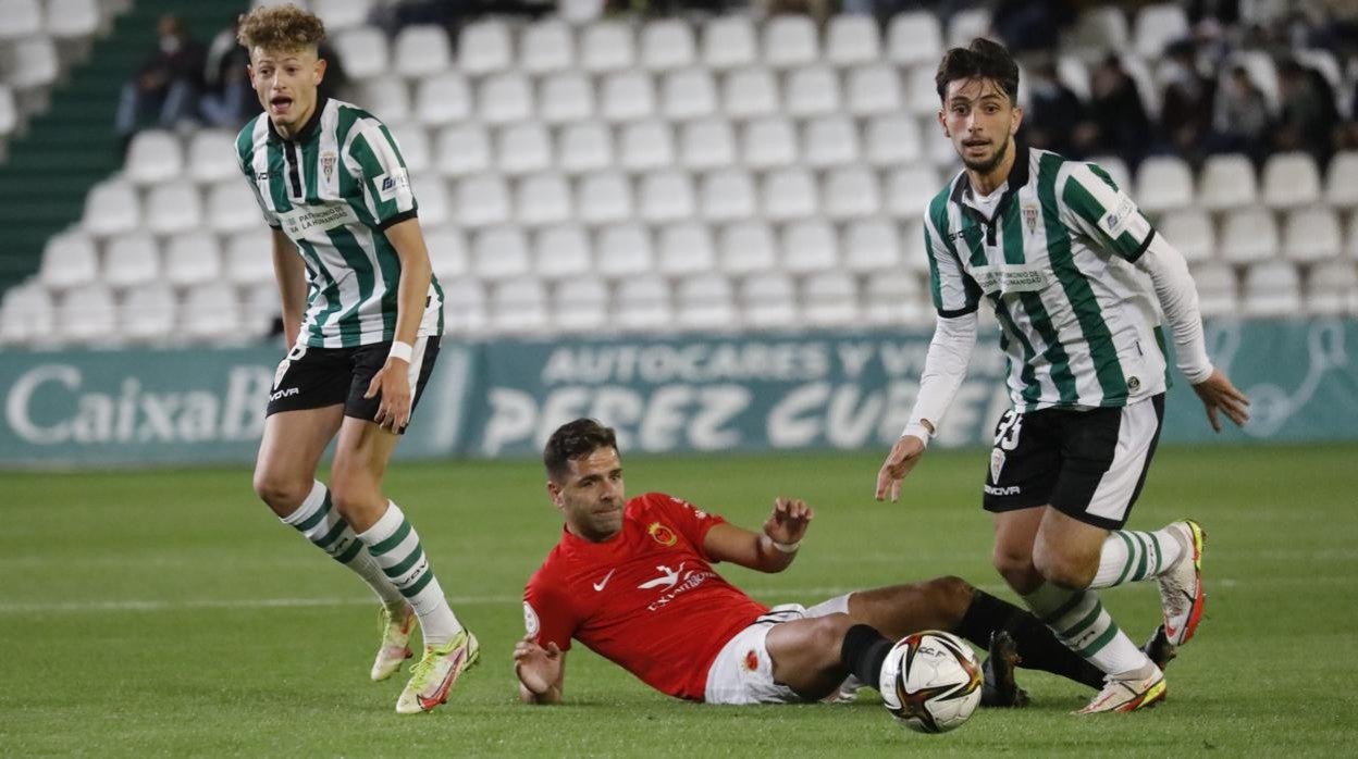 cristian Delgado y Simo en el partido ante el Montijo