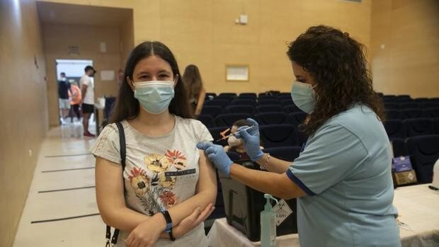 Siete municipios de la provincia de Córdoba ya tienen a todos sus jóvenes de 12 a 19 años vacunados