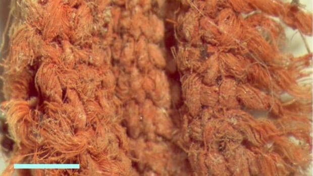 Cinabrio, el rojo mortal de las ropas más antiguas halladas en Obejo de hace miles de años