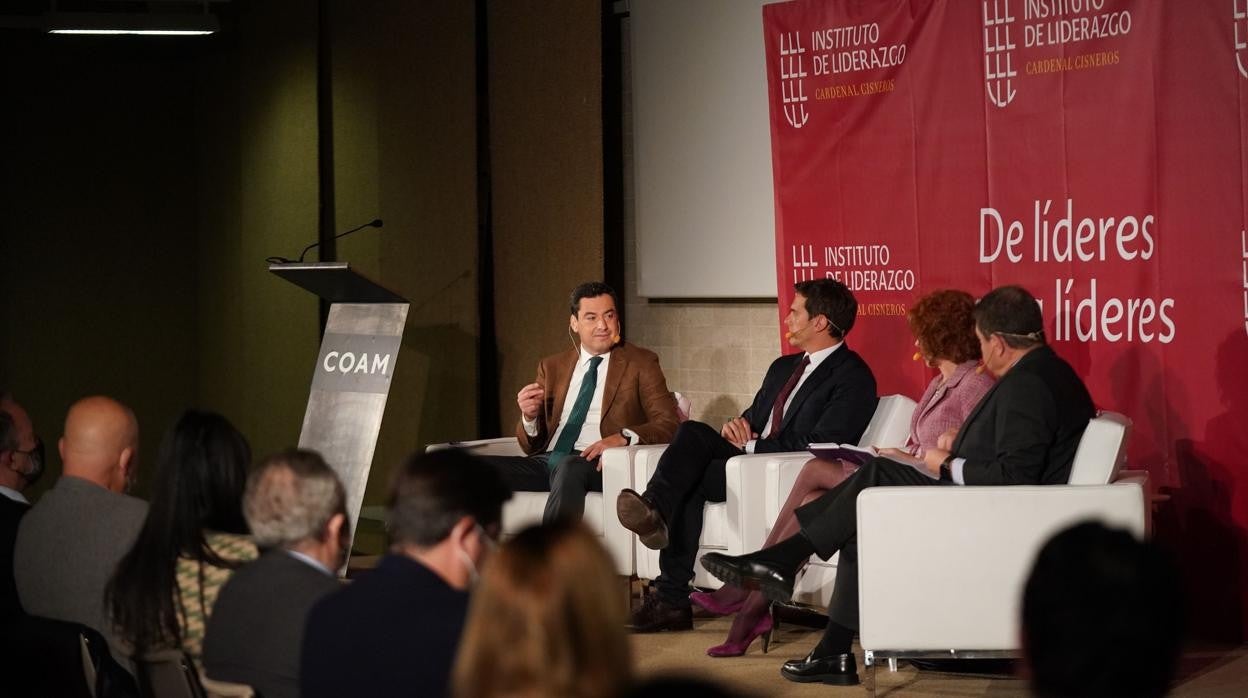 El presidente de la Junta, en el acto del 11 de noviembre en Madrid