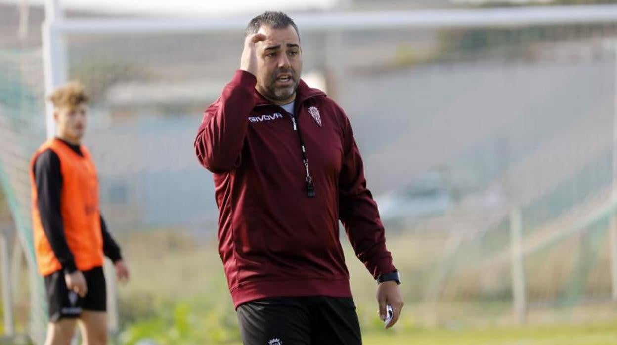 Germán Crespo, entrenador del Córdoba CF, en un entrenamiento