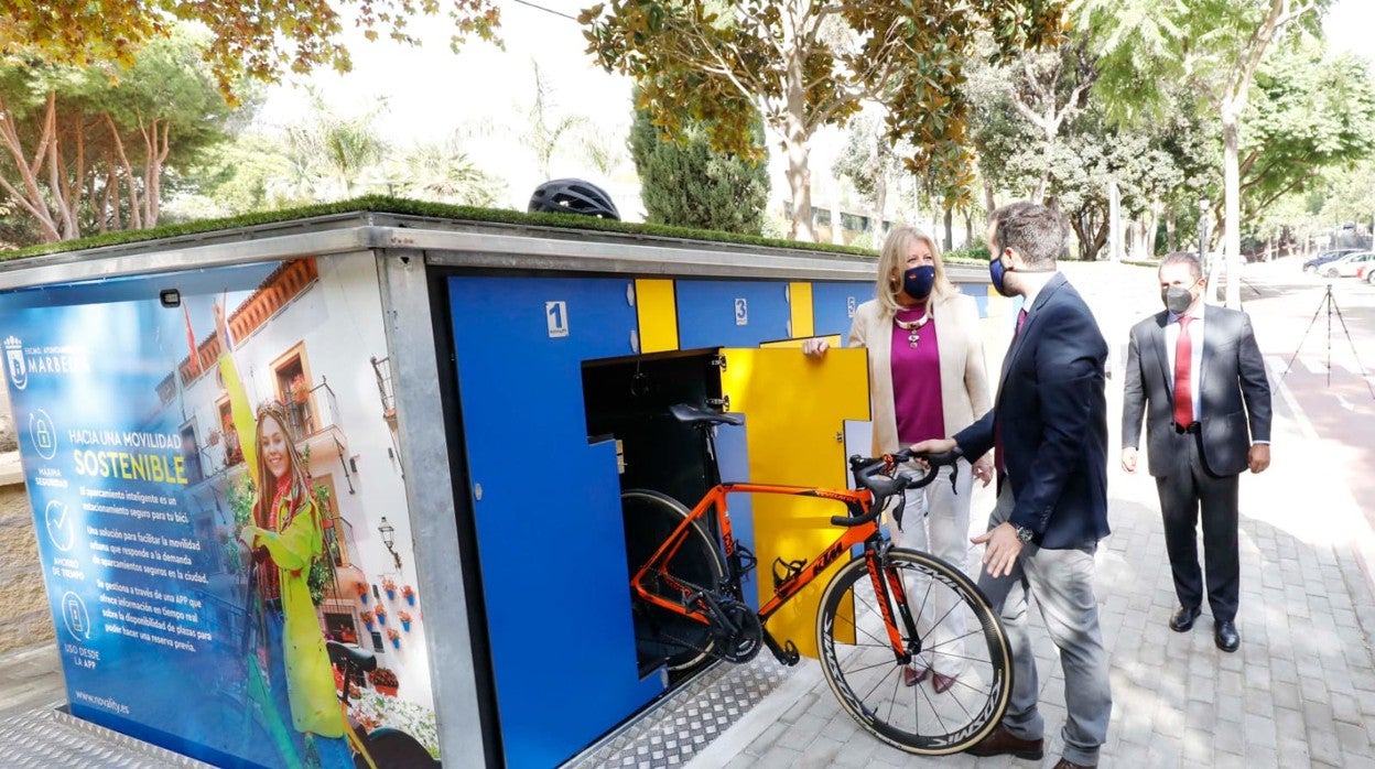 Uno de los aparcamientos instalados en Marbella