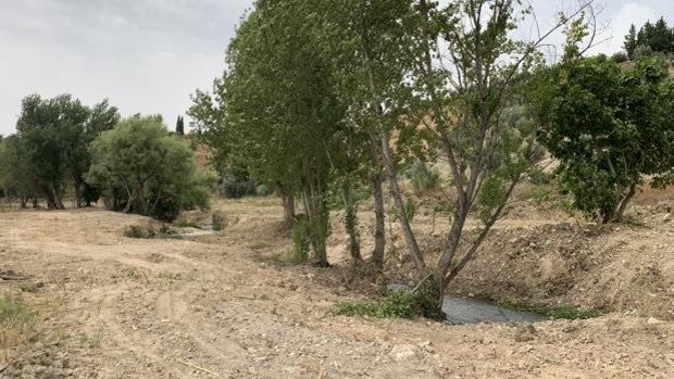 Las obras de integración ambiental del río Cabra suman ya un año de parón por las expropiaciones