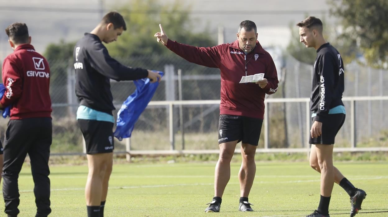 El entrenador del Córdoba, Germán Crespo, en el entrenamiento en la Ciudad Deportiva