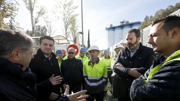 El alcalde de Córdoba achaca a la subida del precio de la energía la disminución de la actividad en Cosmos