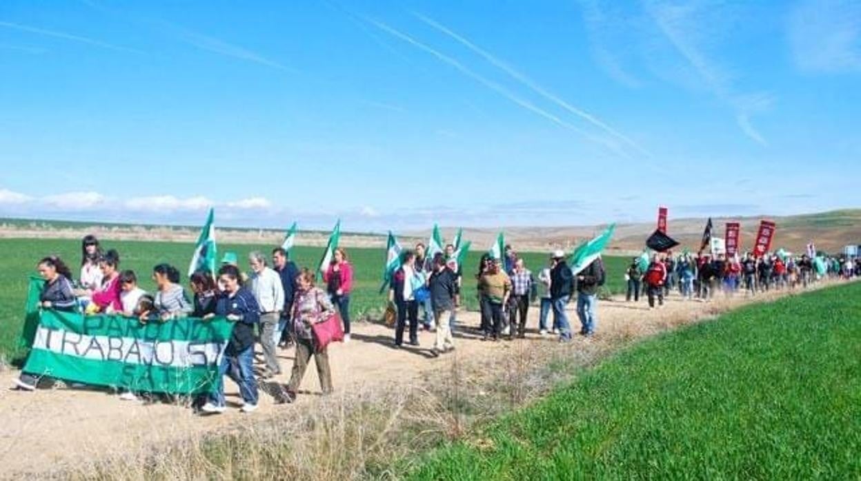 Marcha de jornaleros para ocupar la finca