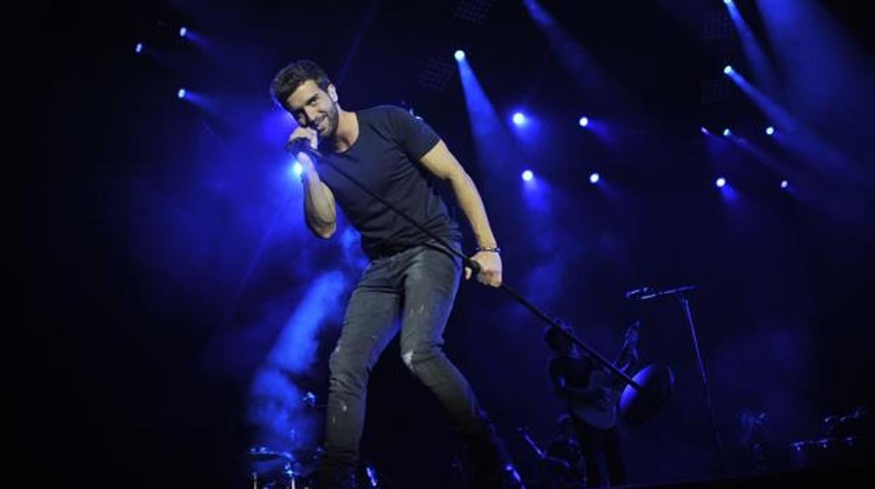 Pablo Alborán durante un concierto