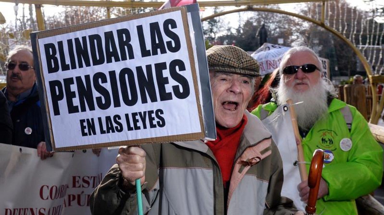 Manifestación de pensionistas a favor de blindarlas