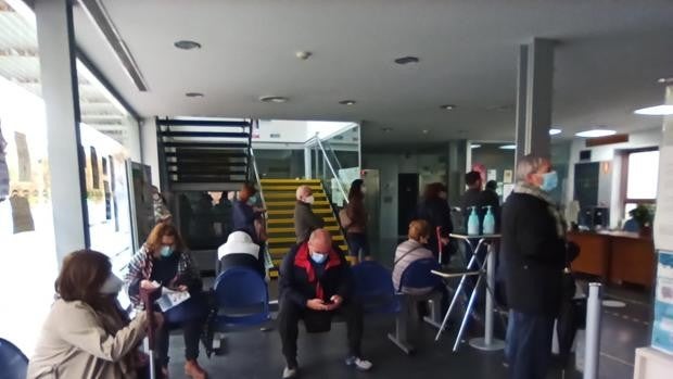 La saturación en los centros de salud de Córdoba: «Vinimos el martes y no se cabía»