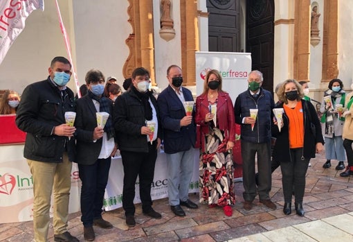 Foto de familia de los organizadores del acto