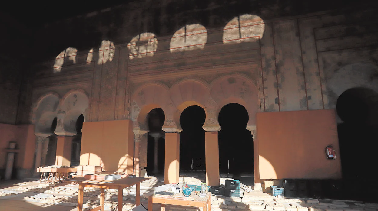 Obras de restauración del Salón Rico de Medina Azahara