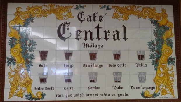 Málaga recuperará el azulejo del Café Central con las diez medidas tradicionales del café