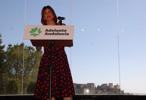 Teresa Rodríguez durante el acto de presentación del partido en Granada