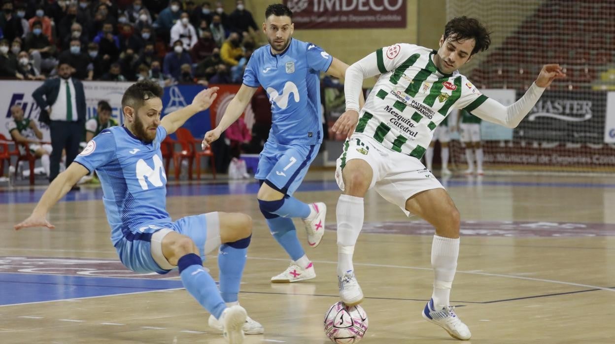 Pablo del Moral recorta en el partido ante el Inter Movistar en Vista Alegre