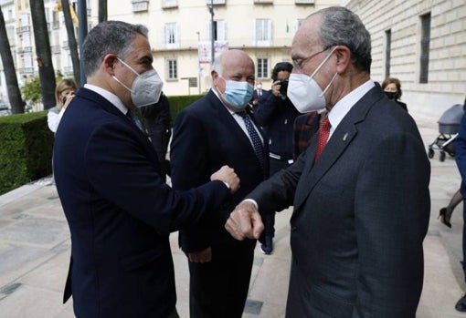 De la Torre y Bendodo, juntos en un acto en Málaga