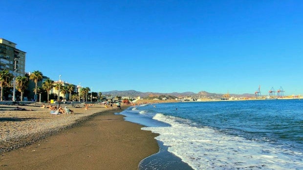 El mar deja el cuarto cadáver de esta semana en las costas de Málaga en medio del temporal marítimo