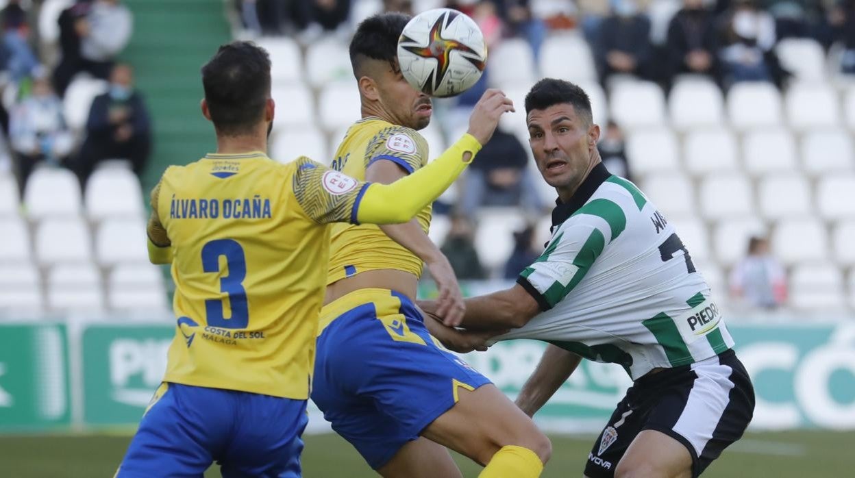 Willy Ledesma, en el partido del Córdoba CF en la primera vuelta ante el Vélez