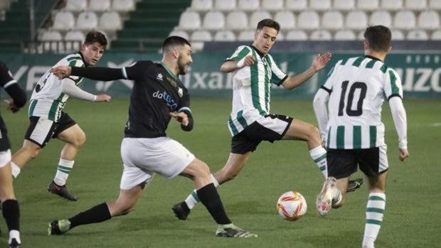 Victoria del Córdoba B, empate del Pozoblanco y derrota del Ciudad de Lucena