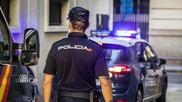 Una mujer identifica por la calle al hombre que abusó de ella cuando volvía a casa días antes en Málaga