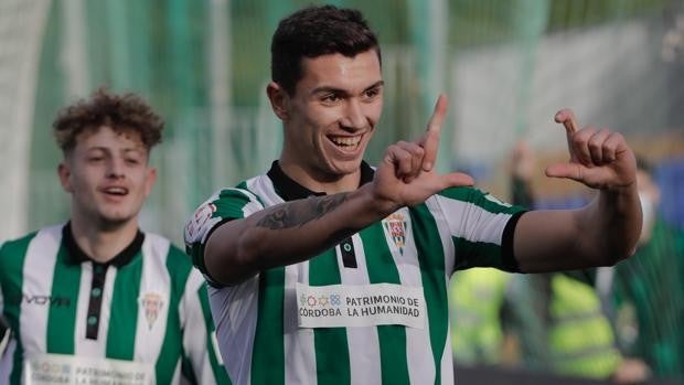 Adri Fuentes, el talento y la progresión sigilosa del Córdoba CF