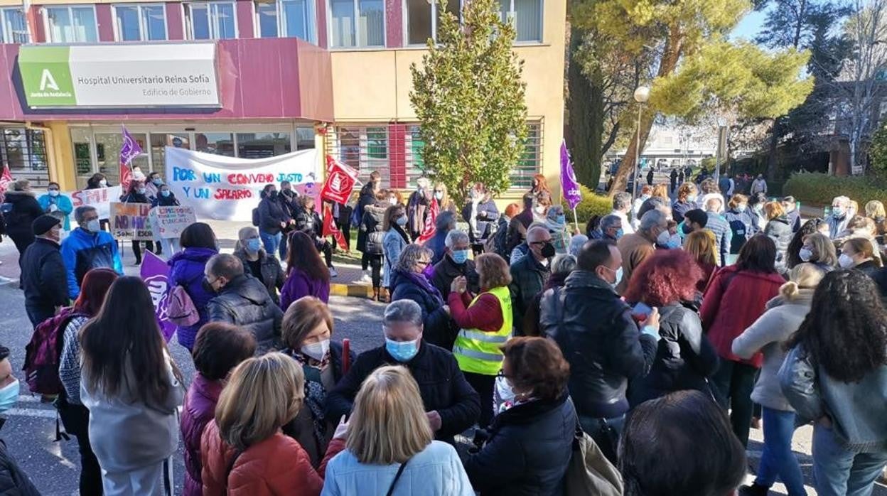 Las trabajadoras de la limpieza de Córdoba siguen en huelga al no haber «ningún avance» con la patronal