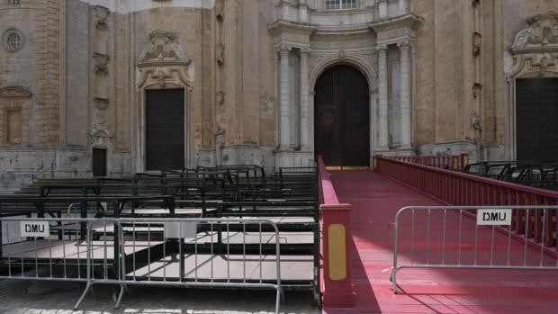 Las cofradías de Cádiz, más cerca de estar exentas del IVA de las sillas