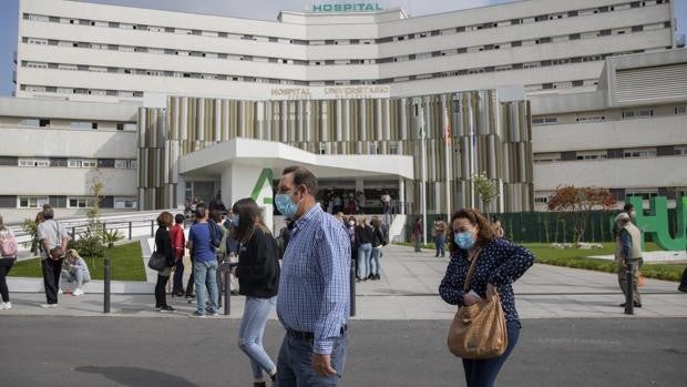 Andalucía baja en 63 hospitalizados por Covid hasta los 1.078 y cuatro pacientes en UCI hasta 134