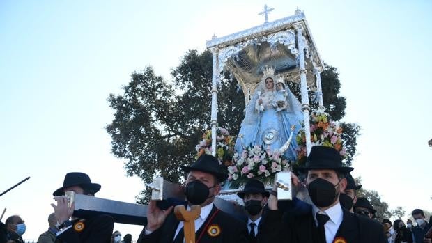 Más de 20.000 personas siguen en Pozoblanco los pasos de la Virgen de Luna