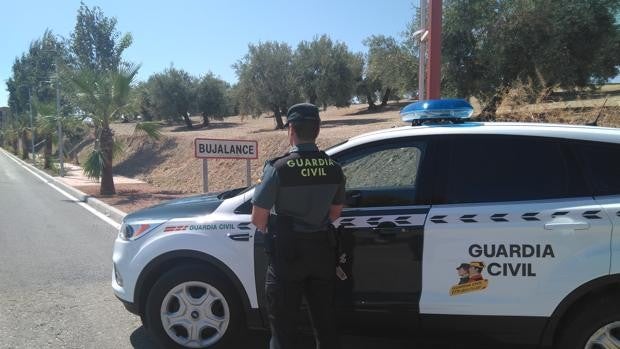 Cinco detenidos por agredir a cuatro guardias civiles en Bujalance